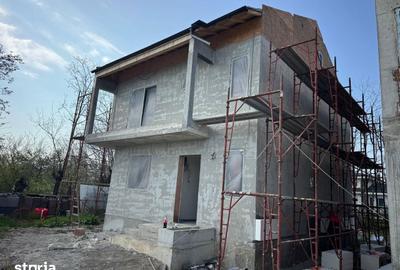 Casă cu 5 camere cu Teren 300 Mp în Central - 11