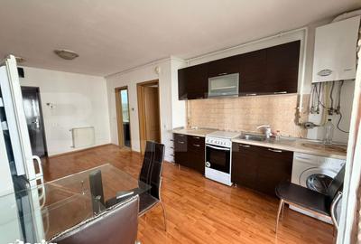 Apartament cu 2 camere semidecomandat în Chinteni
