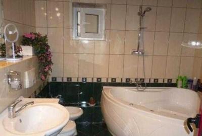 Apartament 4 camere Micro 20,et 3 - 7