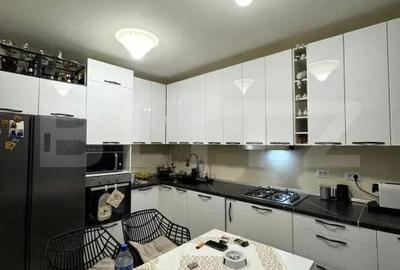 Casă cu 5 camere cu Teren 720 Mp în Tractorul - 5