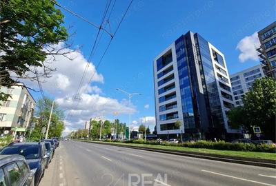 Spațiu comercial, în Politehnica - 10