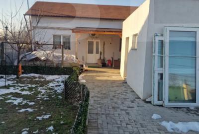 Casă cu 3 camere cu Teren 190 Mp în Central
