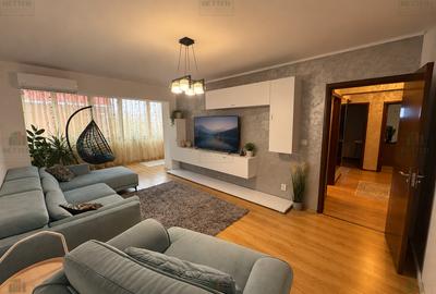 Apartament cu 3 camere decomandat în Central