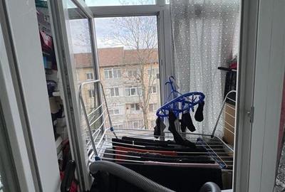 Apartament cu 3 camere semidecomandat în Nufărul - 13