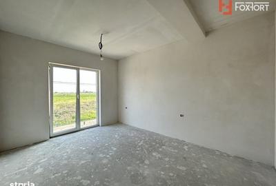 Casă cu 4 camere cu Teren 370 Mp în Săcălaz