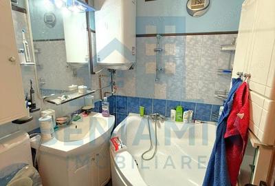 Apartament cu 3 camere semidecomandat în Central - 3