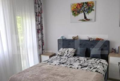 Proprietate Exclusivista: 2 Case, Piscina ?i Teren de Ten - 13