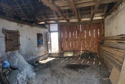 Casă cu Teren 11 Mp în Central - 1