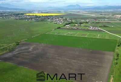 Teren de 8600 mp, în Stupini