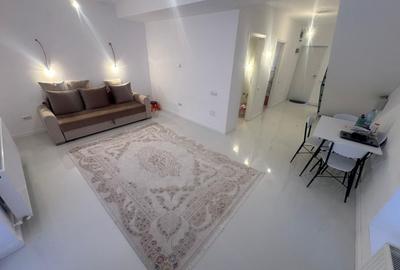 Casă cu 3 camere cu Canalizare în Dobroești