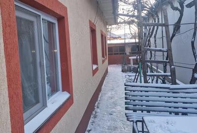 Casă cu 3 camere cu Teren 400 Mp în Oltenița - 2