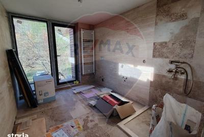 Casă cu 5 camere cu Teren 4000 Mp în Răzvad - 14
