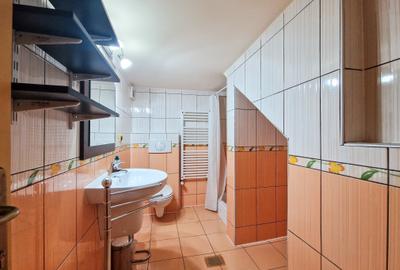 Casă cu 7 camere cu Canalizare în Centrul Civic - 36
