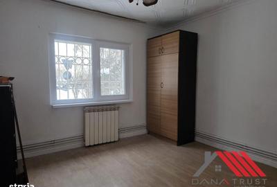 Apartament cu 2 camere decomandat în Lipovei
