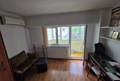 Garsonieră decomandată în Exterior Vest