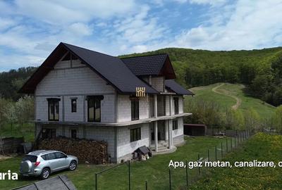 Casă cu 7 camere cu Teren 1300 Mp în Pătrăuți - 5