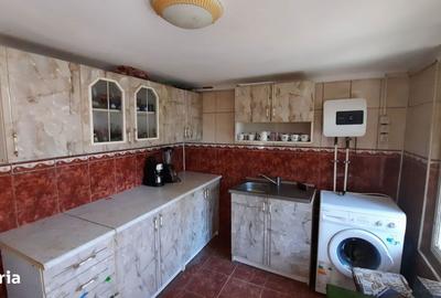 Casă cu 4 camere cu Teren 7720 Mp în Șirna - 2