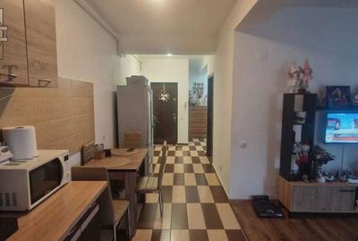 Apartament cu 3 camere decomandat, mobilat în Haliu
