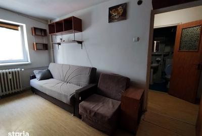 Garsonieră decomandată în Titan - 2