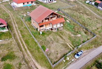 De vânzare un imobil la rosu în Sfântu Gheorghe - 2