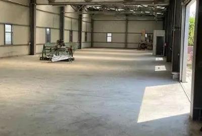 Inchiriez hala 432 mp domnesti - 2