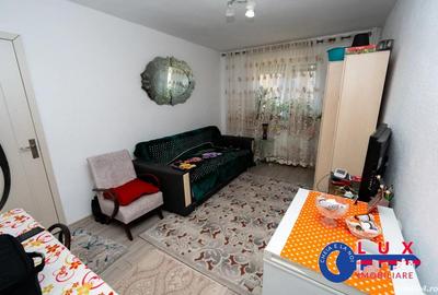 ID 2995 Apartament cu 2 camere * Str Alunisului - 3