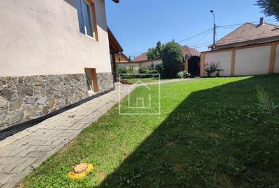 Casă individuală cu 4 camere cu Canalizare în Lazaret - 1