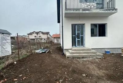 Casă cu Teren 200 Mp în Central