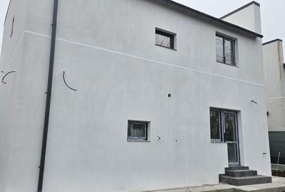 Casă cu 4 camere în Valu lui Traian - 2