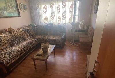 Apartament cu 2 camere semidecomandat, mobilat în Central