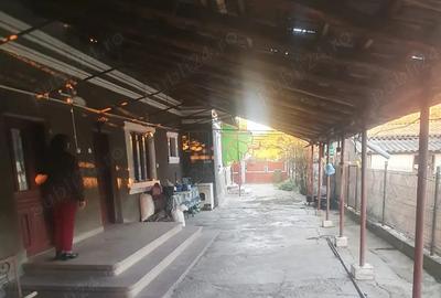 Casă cu 6 camere în Central