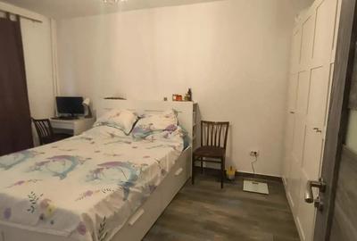 Proprietar Vand Apartament 4 camere, 65 m, balcon, renovat, mobilat, Bulevardul 1 Decembrie 1918 - 1