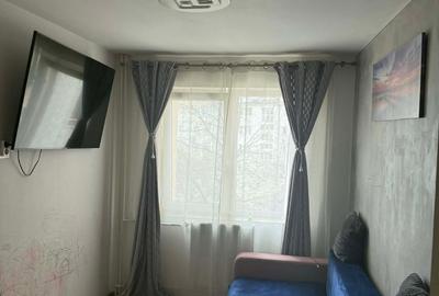 Apartament cu 3 camere semidecomandat, mobilat în Podu Roș - 2