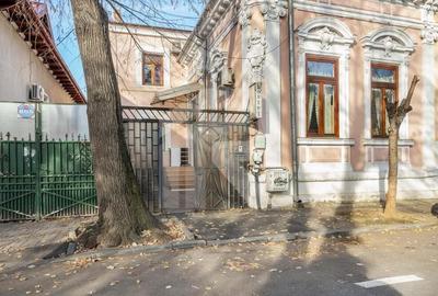 Casă cu 7 camere cu Canalizare în Pache Protopopescu - 2