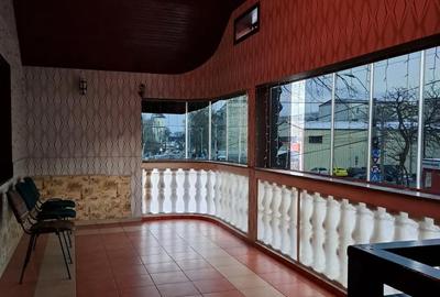 Spațiu comercial, de 120 mp, în Central
