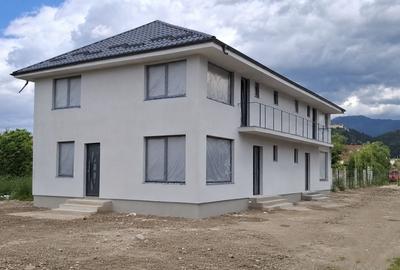 Casă cu 4 camere în Central - 3