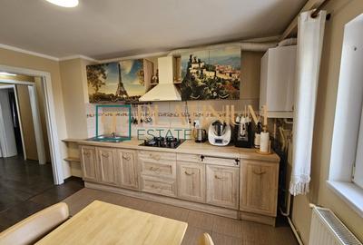 Apartament cu 3 camere decomandat, mobilat în Lipovei
