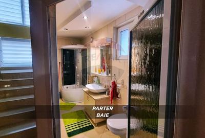 Casă cu 10 camere cu Teren 750 Mp în Central - 26