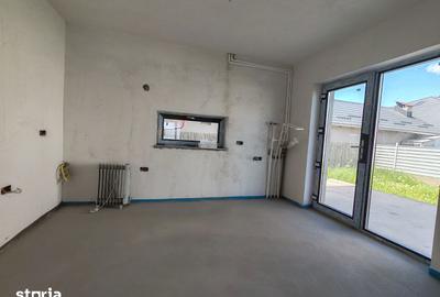 Casă cu 4 camere cu Teren 373 Mp în Central - 3