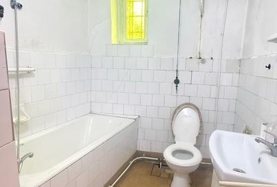 Duplex cu 2 camere cu Canalizare în Central - 6