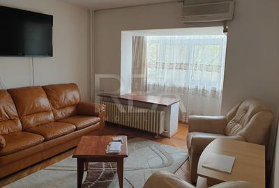 Apartament cu 4 camere semidecomandat, mobilat în Unirii - 2