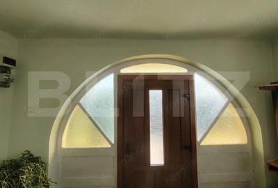 Casa solida cu pod, foi?or ?i 2 garaje in Tarnaveni - 1