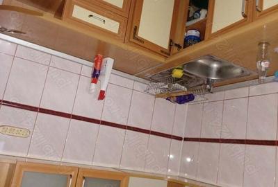 Apartament cu 3 camere decomandat, mobilat în Obcini