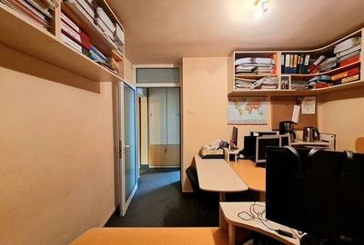 Spatiu birouri/comercial cu vitrina mare de 11 ml la B-dul Zizinului - 25