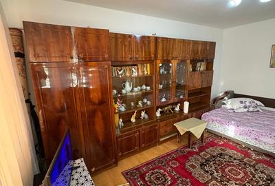 Apartament cu 3 camere decomandat în Sat Vacanță - 1