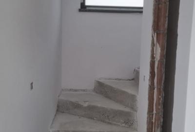 Casă individuală cu 4 camere cu Teren 300 Mp în Sud - 11
