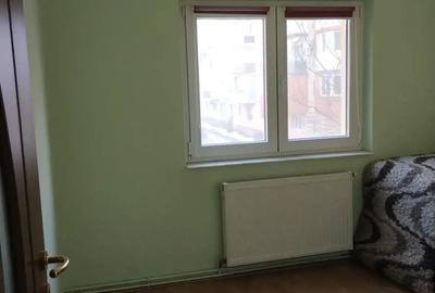 Apartament 4 camere decomandate, 2 bai, etaj 1, zona cu acces la ?coli, magazine, piata - 4