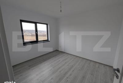 Casă cu 4 camere cu Teren 395 Mp în Holboca - 9