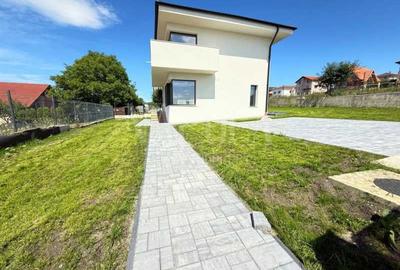 Casa 4 camere de vanzare in Chinteni - 2