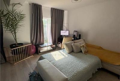 Duplex zona excelenta - mobilat - utilat - panouri solare - suprafete generoase - 25